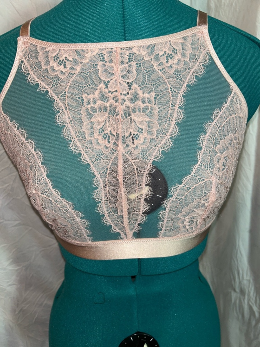 Soma Lace High-Neck Bralette in Light Blush Pink size medium NWOT